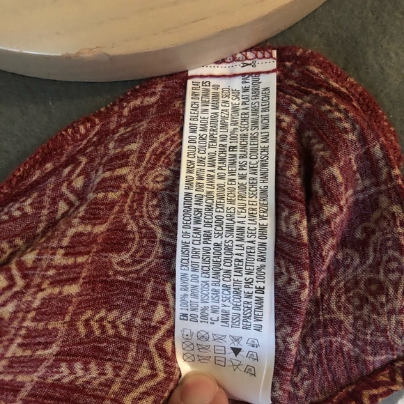 Forever 21 Top - Picture 7 of 7